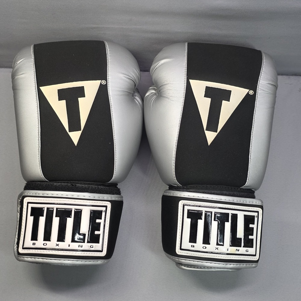 Title Boxing Gel World Bag Gloves - Black Gray Size Large Excellent Condition